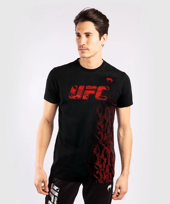 Men's lightweight travel t-shirt-UFC Venum Authentic Fight Week Men's Short Sleeve T-shirt - Black