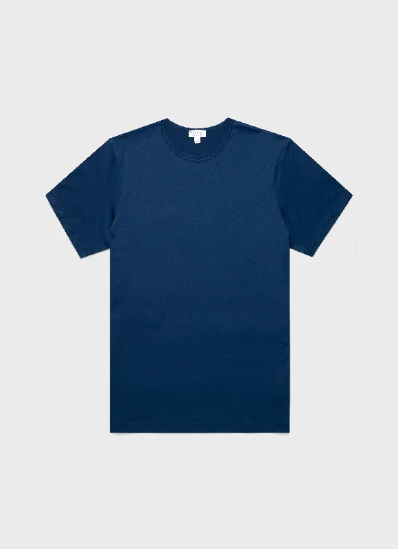 Men's quick-dry sports t-shirt-Men's Classic T-shirt in Naval Blue