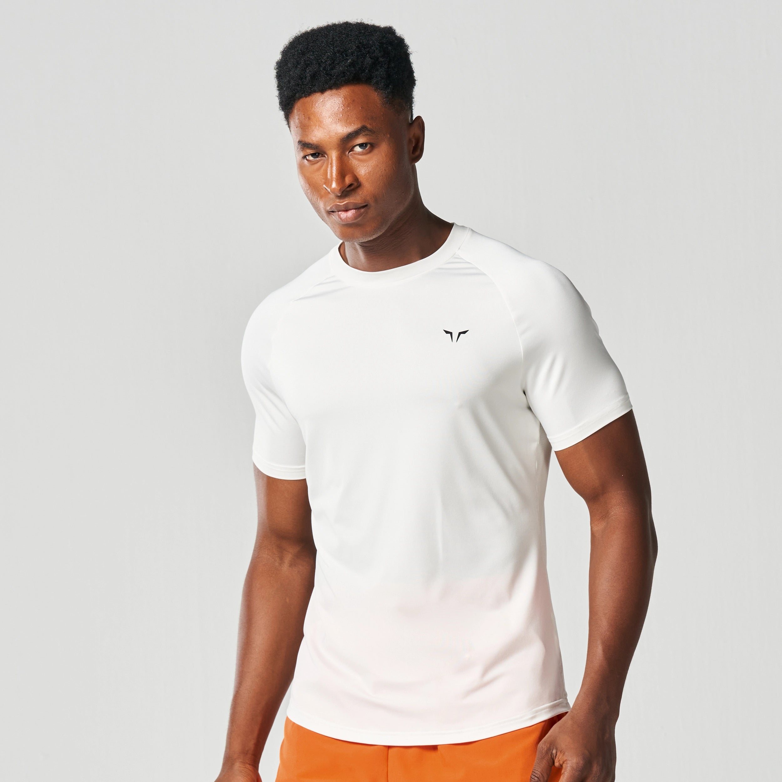 Men's athletic performance t-shirt-Limitless Razor Tee 2.0 - Pearl White