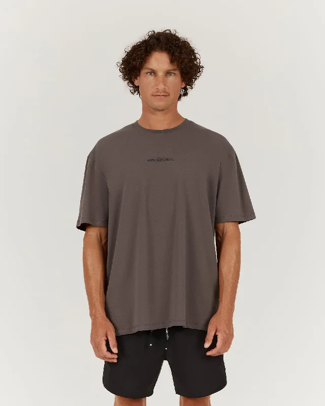 Men's thermoregulating t-shirt-MENS RUN REPUBLIC TEE - SMOKE